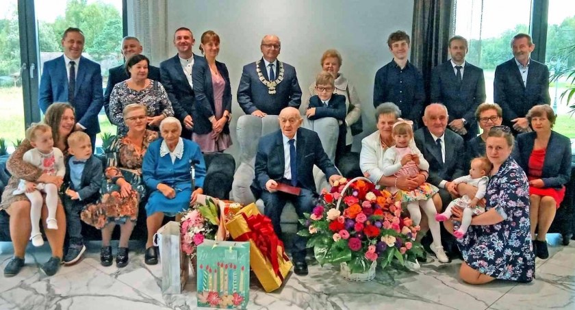SIEROSŁAWICE. Sto lat pana Stefana