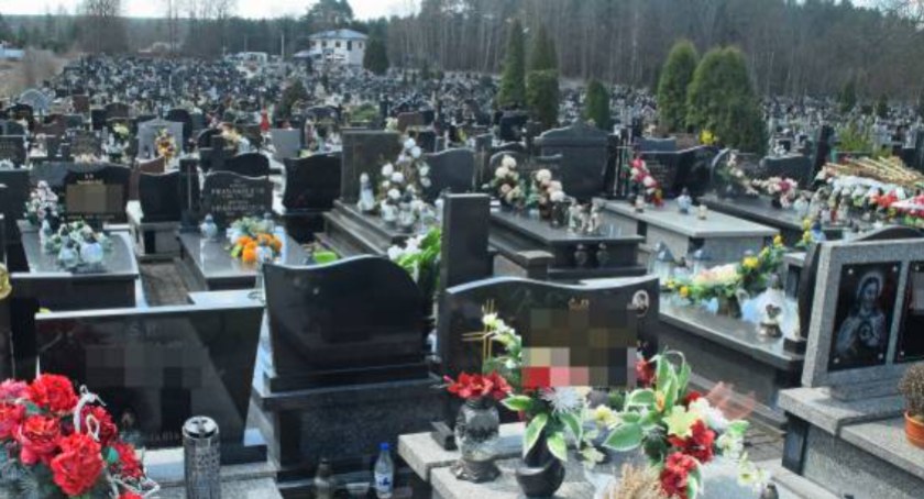 Trzecia rozbudowa koneckiej nekropolii