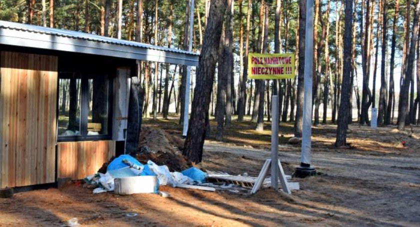 SMYKÓW, SIELPIA. Dziura w ziemi z gorącą wodą