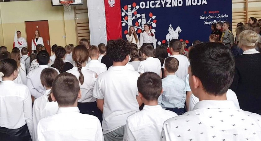 W Królewcu dołączyli do ogólnopolskiej akcji Szkoła do Hymnu
