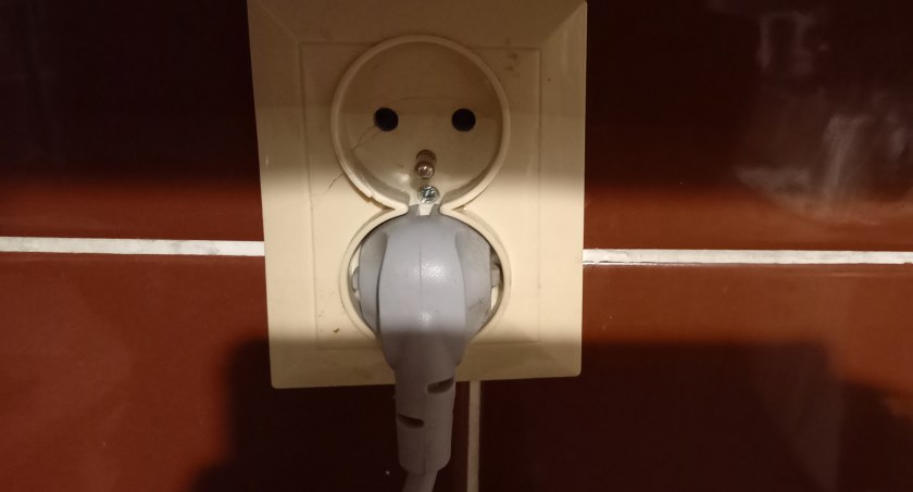 Strażacy zamiast elektryków