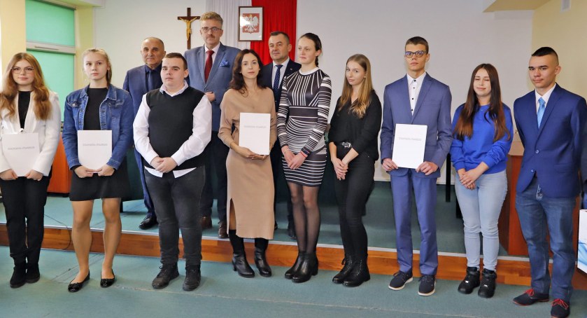 KOŃSKIE  Stypendyści Premiera RP i ministra edukacji