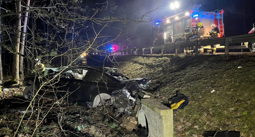 RUDA MALENIECKA. Śmierć mężczyzny po dachowaniu BMW