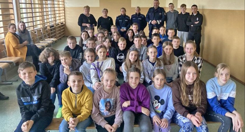 Kłucko. Dzieci i policjanci o bezpieczeństwie