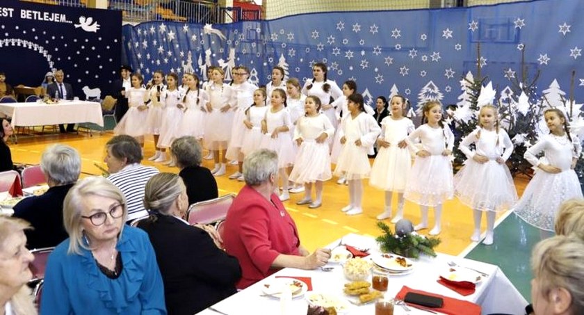 W Królewcu przygotowali niespodziankę dla samotnych i seniorów [ZDJĘCIA]