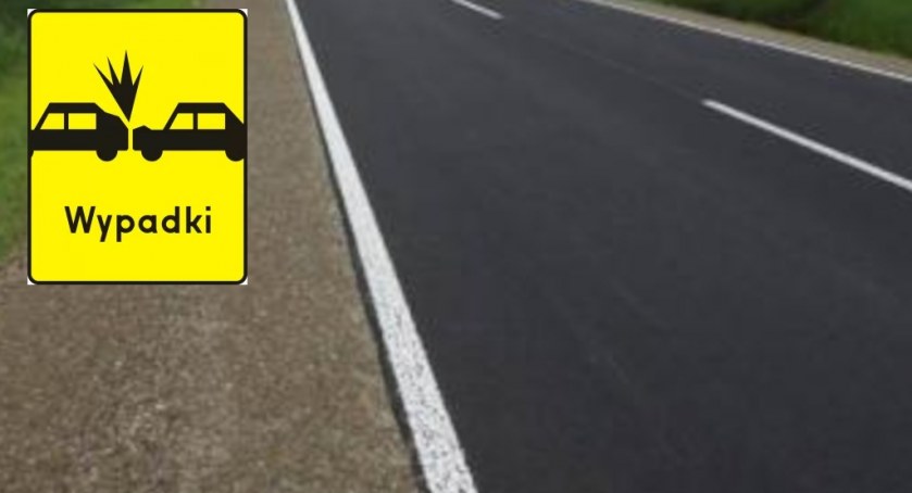 Kolizje. Ciężarówka i osobowy uderzyły w znaki drogowe, a kia w skodę