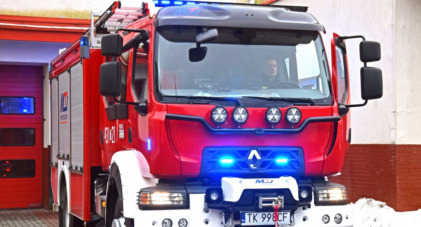 Renault pierwszego ataku trafił do koneckich strażaków