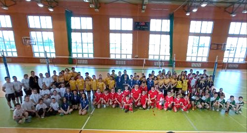 RADOSZYCE. IV Międzyszkolny Festiwal Piłki Siatkowej [GALERIA ZDJĘĆ]