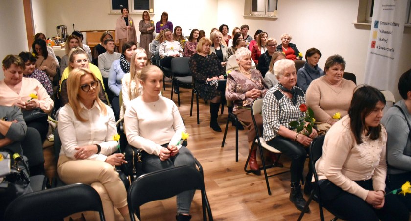 Dzień Kobiet w Gowarczowie [GALERIA ZDJĘĆ]