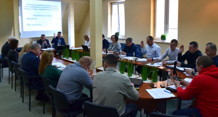 W Gowarczowie poszli za ciosem. Wnioskują do ministra za pośrednictwem wojewody o...