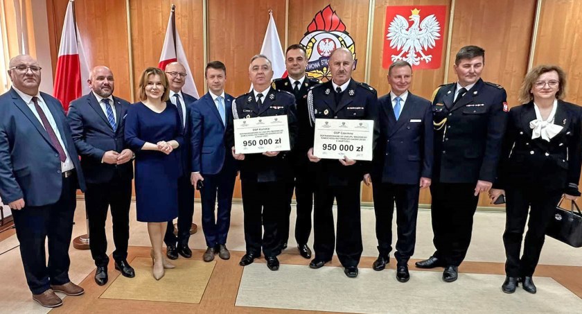 Nowe wozy strażackie dla koneckich jednostek OSP