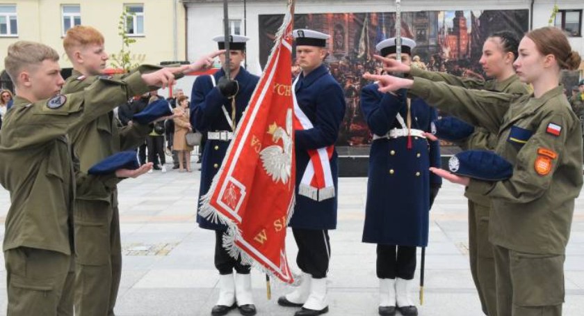 Ślubowanie koneckich klas mundurowych (zdjęcia)