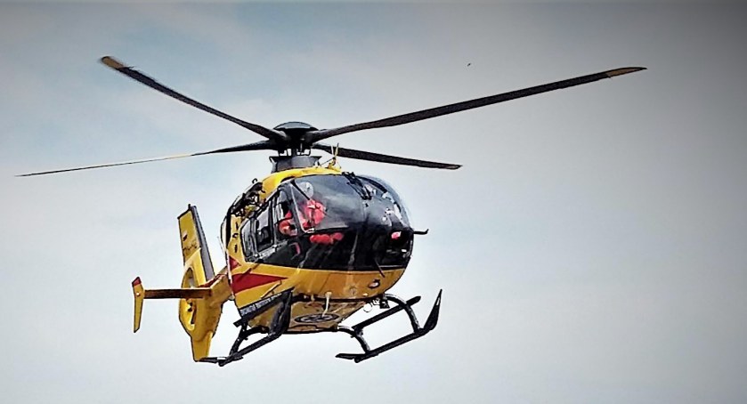 Chorego z Końskich zabrał helikopter Lotniczego Pogotowia Ratunkowego