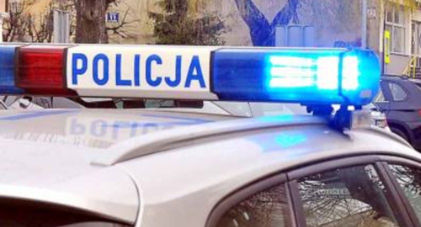 Wielka akcja służb policyjnych w Końskich. Bo posiadał składniki do robienia materiałów wybuchowych