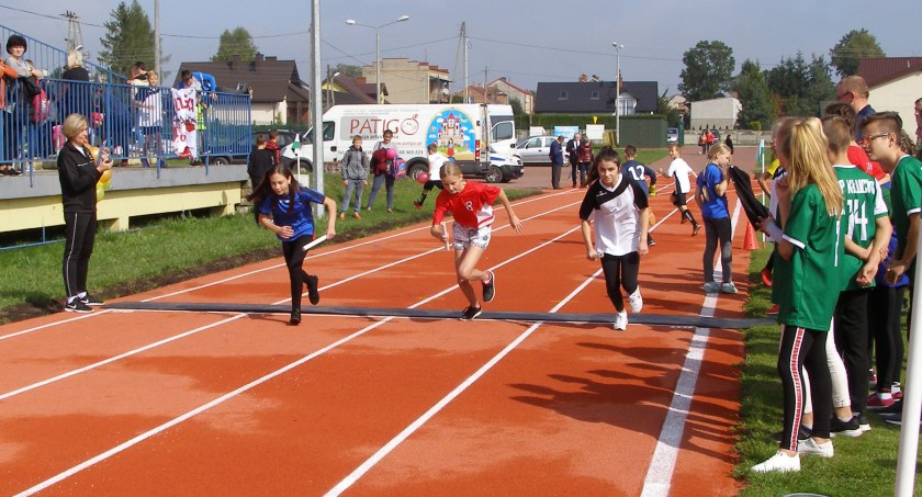 RADOSZYCE. Gminny Dzień Dziecka na sportowo