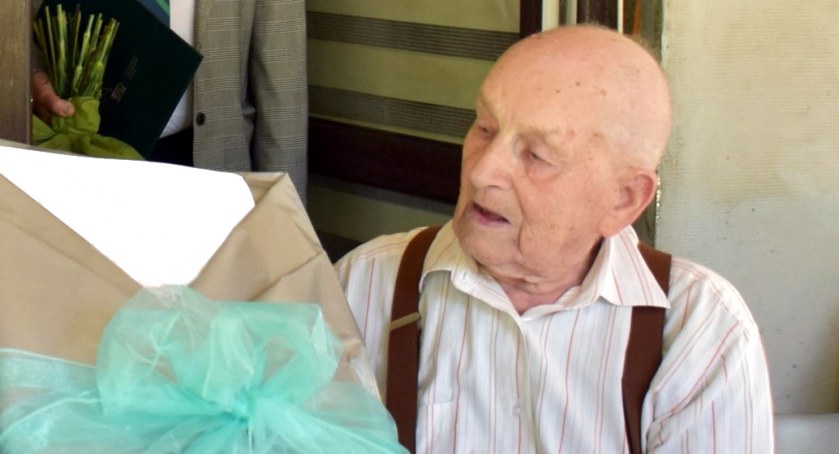 GMINA GOWARCZÓW. Pan Wacław Skiba z Borowca skończył 100 lat!