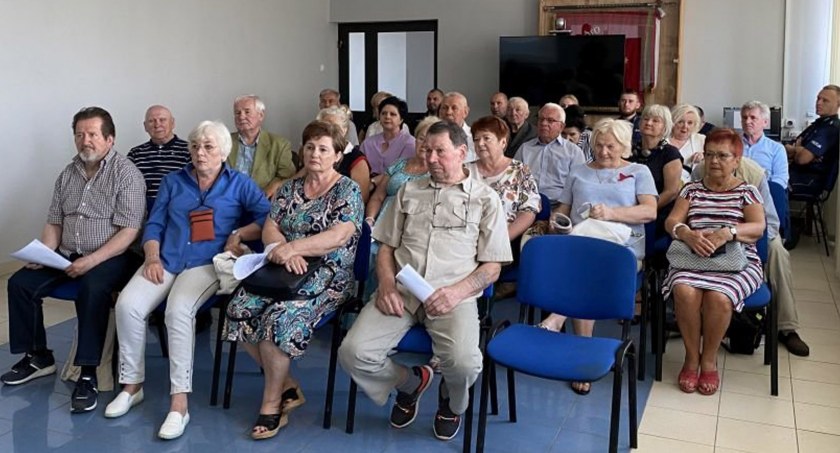 KOŃSKIE. Debata policjantów z mieszkańcami