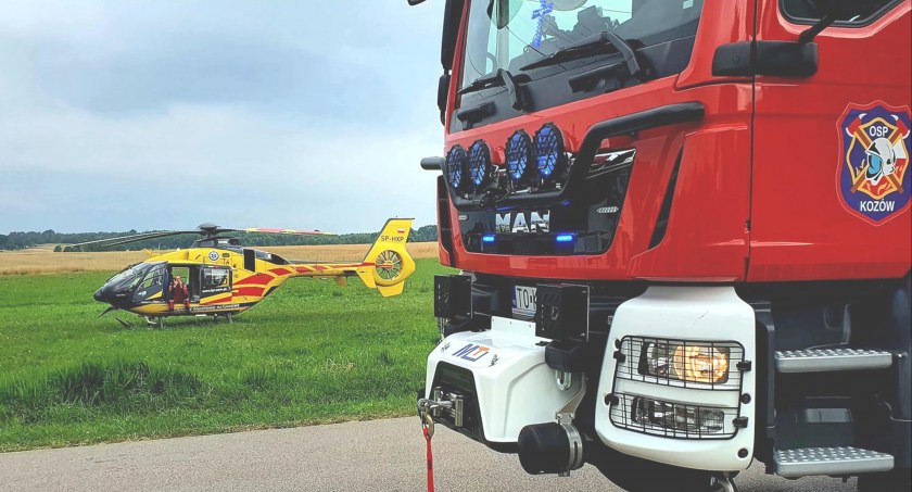Spadł z przyczepy na klepisko w stodole. Wypadek w Stanowiskach