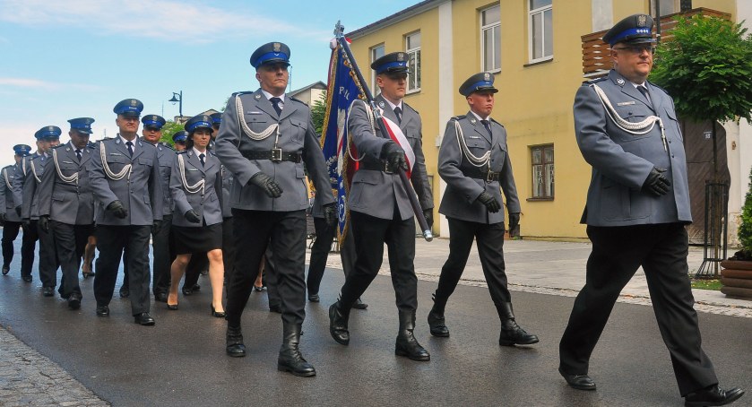Święto koneckich policjantów. Awanse i odznaczenia