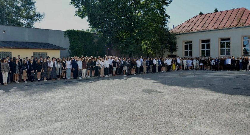 KOŃSKIE. Szkoły średnie przyjęły wszystkich chętnych absolwentów podstawówek.  Po ilu?