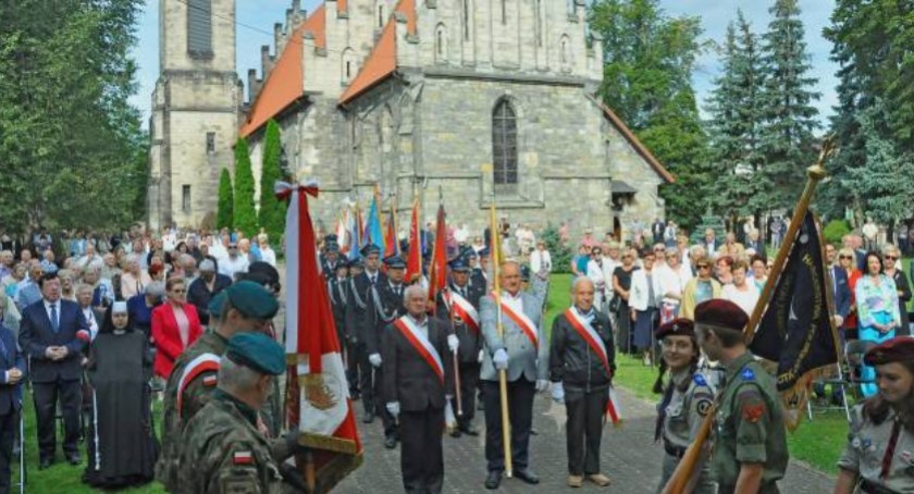 Konecki Wrzesień - modlitwa, światła pamięci, salwa honorowa