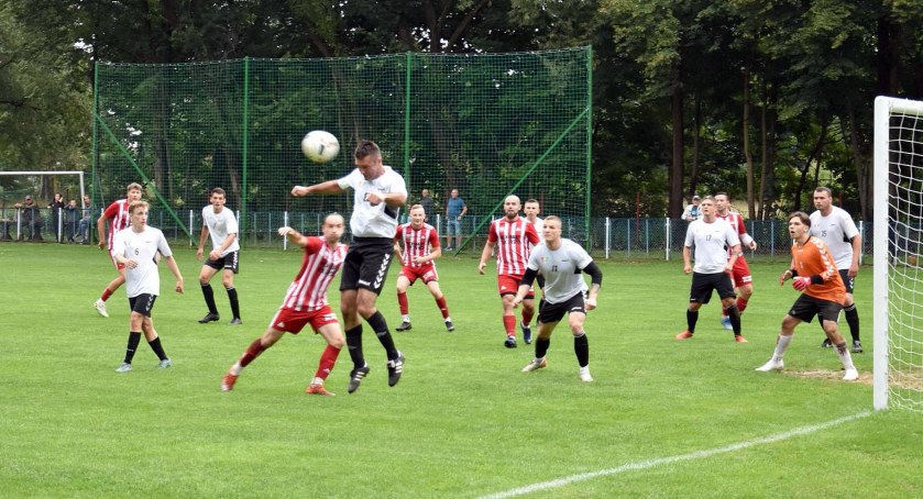 Piłkarze GLKS Fałków nie wybiegli na boisko...