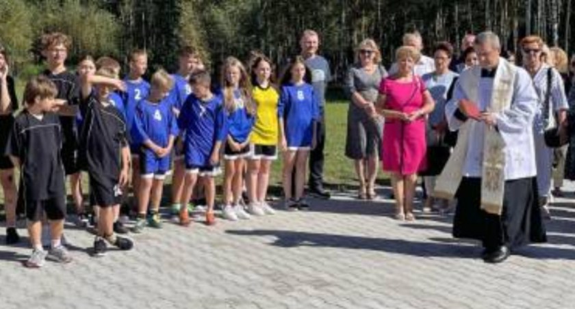 Kompleks oświatowy z salą gimnastyczną w Bedlnie oddano do użytku
