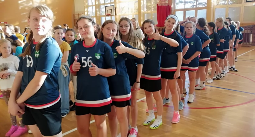 Akademie ze Smykowa i Końskich zagrały na turnieju w Kostomłotach