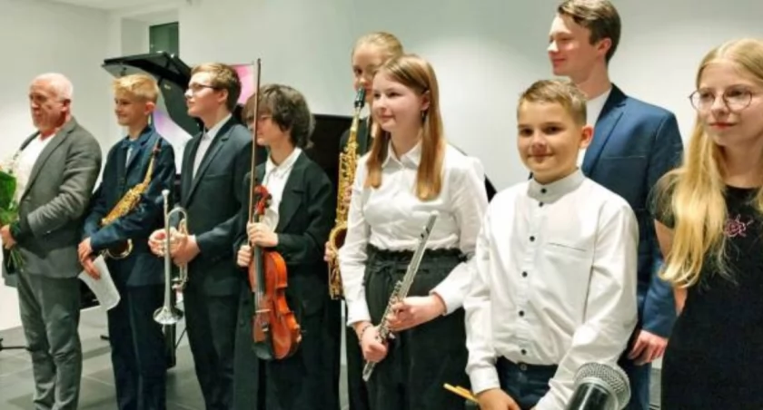Waldemar Malicki koncertował z uczniami koneckiej szkoły muzycznej