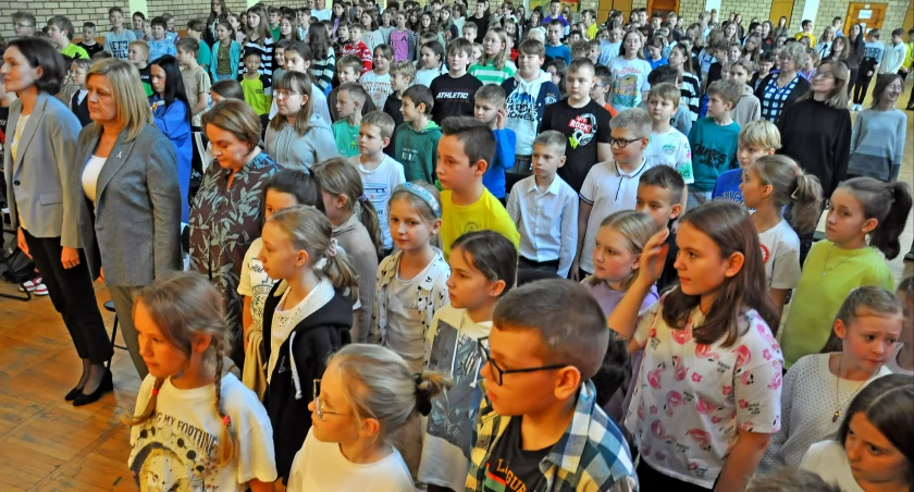 Patriotyczny program w Szkole Podstawowej nr 1 im. Emilii Plater w Końskich