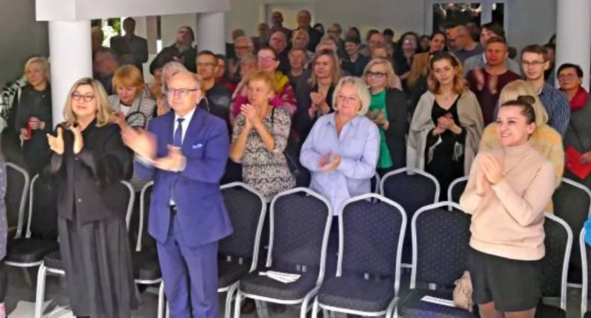 KOŃSKIE. Z klasyką przez Polskę. Tercet 