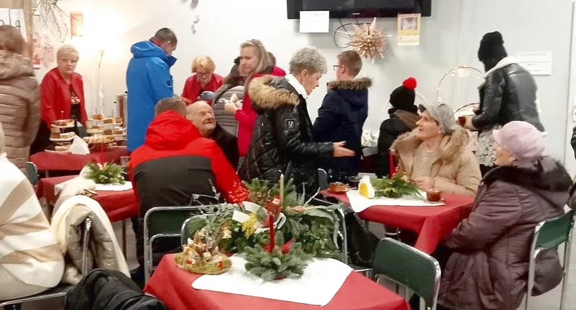 GMINA STĄPORKÓW. Sukces świątecznego kiermaszu w Koziej Woli