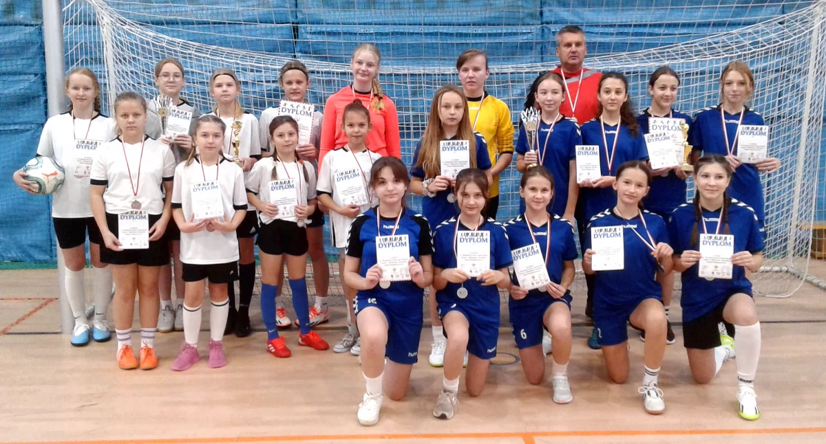 Piłkarki z Królewca i Fałkowa z medalami Świętokrzyskich Igrzysk Dzieci [ZDJĘCIA]