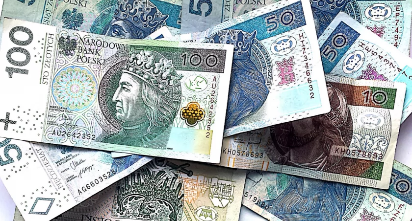 KOŃSKIE. Kto zgubił pieniądze? Są do odebrania u koneckich policjantów