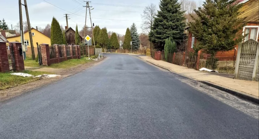 W gminie Gowarczów wyremontowano ponad kilometrowy odcinek drogi powiatowej