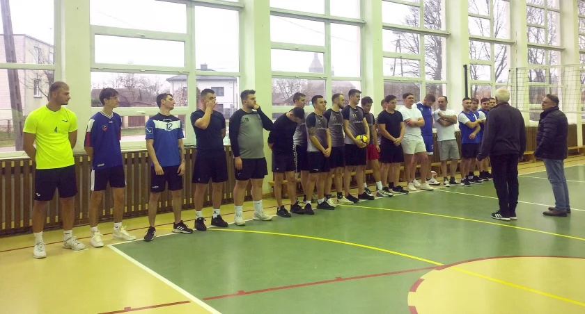 GMINA SŁUPIA KONECKA. Międzygminny Gwiazdkowy Turniej Piłki Siatkowej rozstrzygnięty