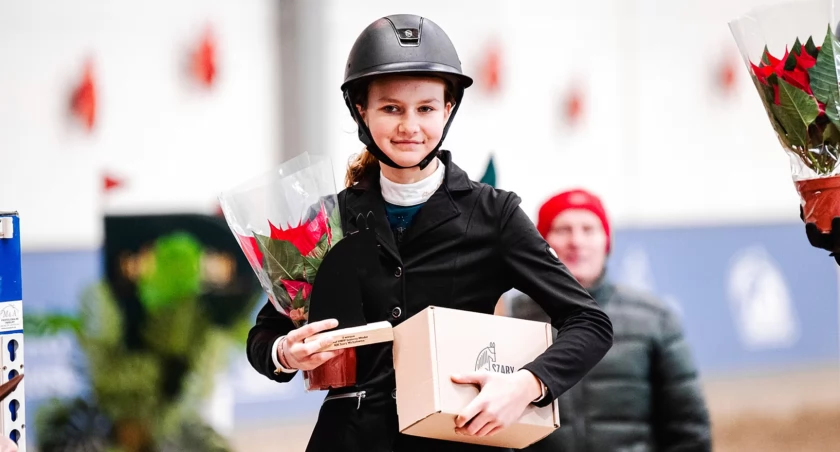 Zofia Kozłowska z kolejnym sukcesem. Halowe Mistrzostwa Polski Południowej w skokach przez przeszkody rozstrzygnięte
