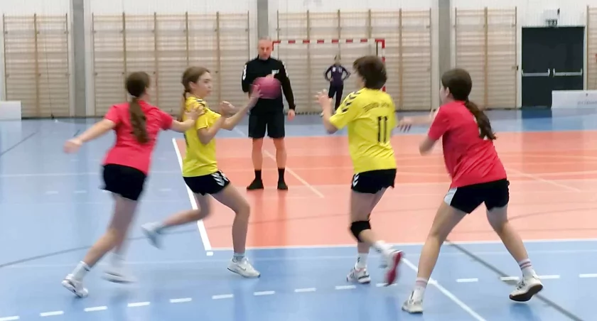 Szczypiornistki z Końskich na turnieju w podwarszawskich Markach