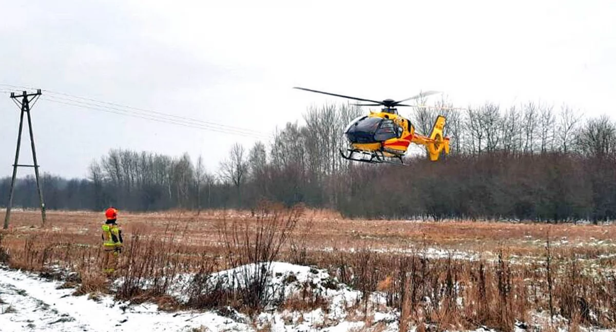 KOŃSKIE. Strażacy, a później helikopter LPR dotarli do chorego, bo nie było karetek pogotowia