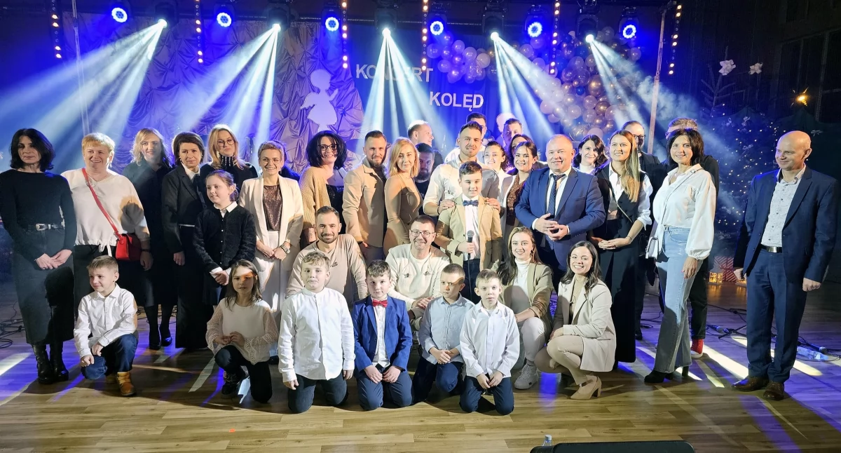 W Radoszycach w koncercie kolęd i pastorałek zaprezentowały się dzieci i grupa To On [ZDJĘCIA]