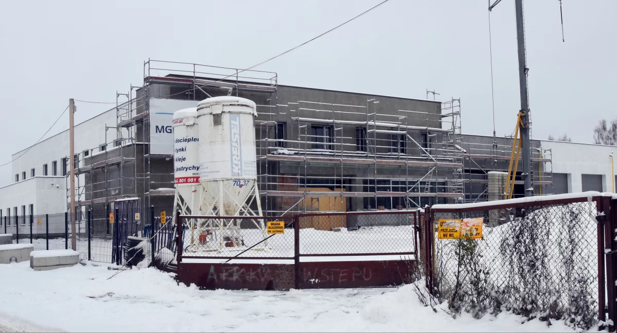 KOŃSKIE. Wypatrują finału budowy strażnicy [ZDJĘCIA]
