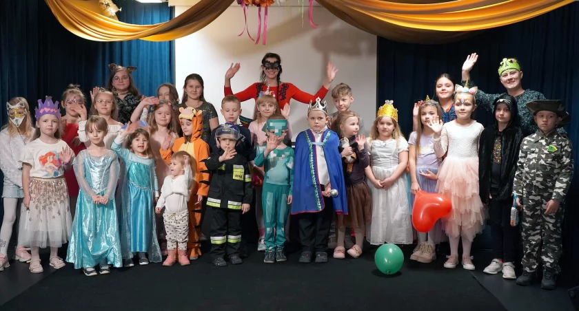 GOWARCZÓW. Udany Królewski Bal Walentynkowy [ZDJĘCIA]
