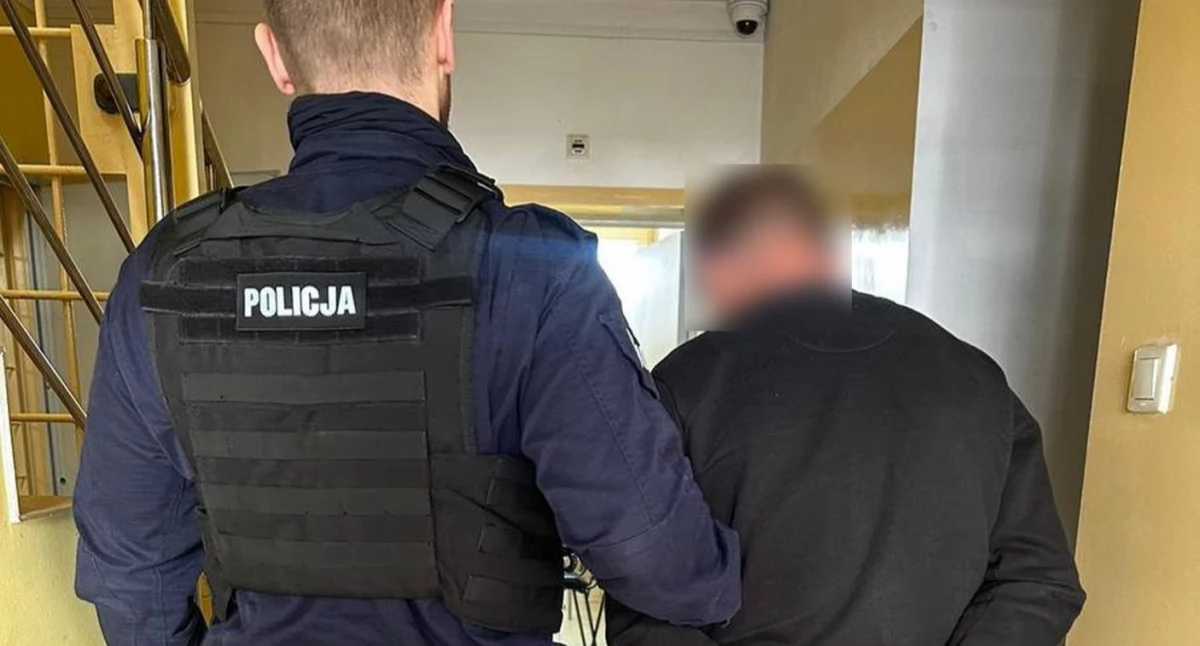 WYSZYNA MACHOROWSKA. BMW w rowie, a w nim poszukiwany 37-latek do odsiadki. Z narkotykami [ZDJĘCIA]