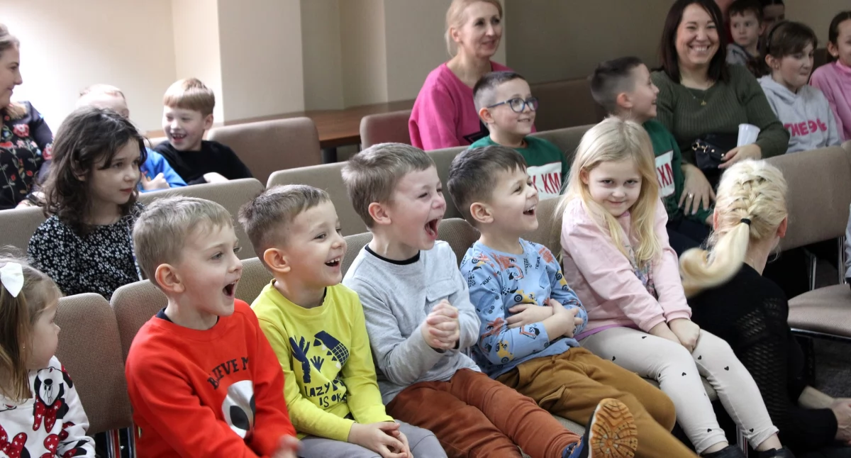 SMYKÓW. Na tropie afery, gdzie się podziały litery? Ferie w bibliotece [ZDJĘCIA]
