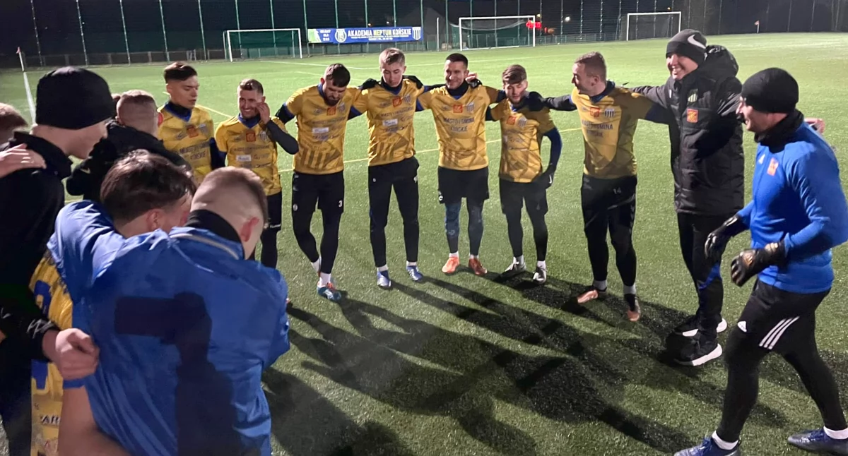 IV liga świętokrzyska. Neptun Końskie odrobi w Kielcach jesienną zaległość
