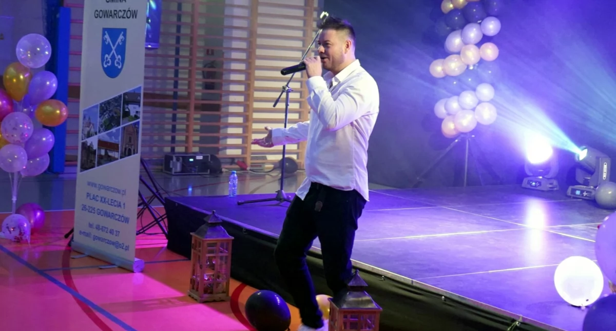 Just 5 w pigułce, czyli koncert Bartosza Wrony na Dzień Kobiet w Gowarczowie