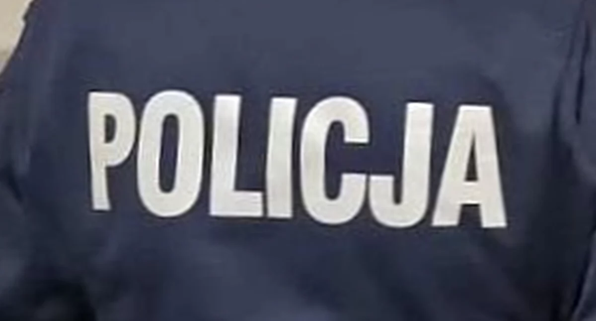 KOŃSKIE. Policjanci rozpoznali na ulicy i zatrzymali trzy poszukiwane osoby. Pójdą do paki!
