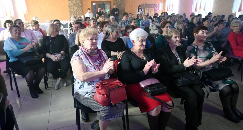 Gminny Dzień Kobiet w Radoszycach. Naprawdę jaka jesteś, nie wie nikt [ZDJĘCIA]
