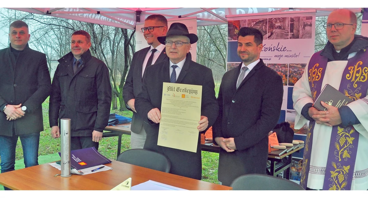 KOŃSKIE. Na budowie SIM SMS uroczyście wmurowano akt erekcyjny [ZDJĘCIA]