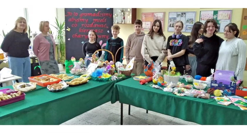 KOŃSKIE. Wielkanocny kiermasz charytatywny dla chorego Milana [ZDJĘCIA]